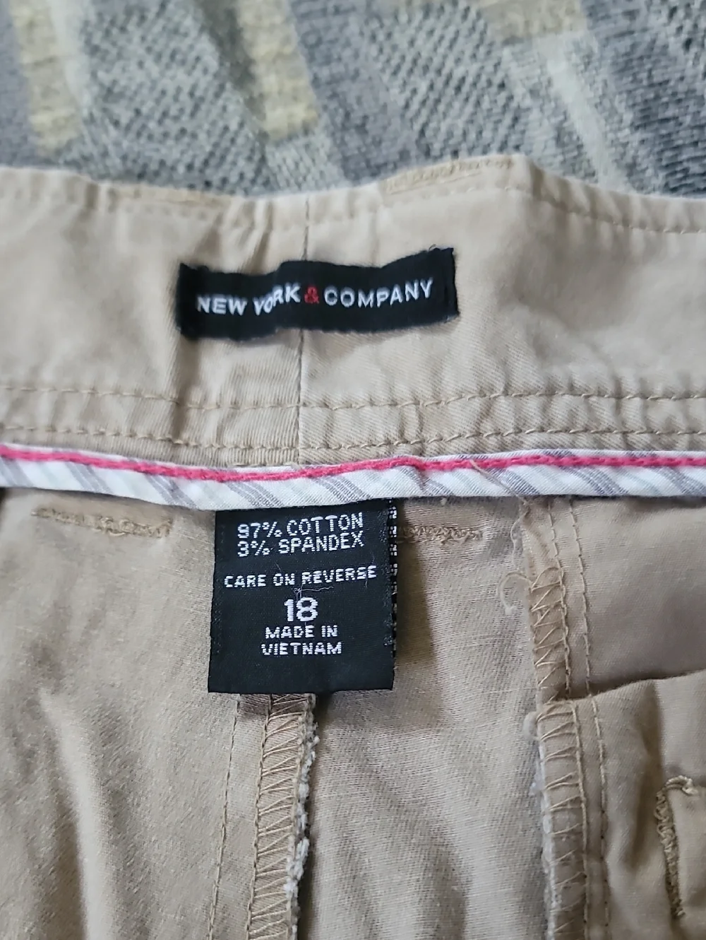 2 SHORTS - Picture 7 of 7